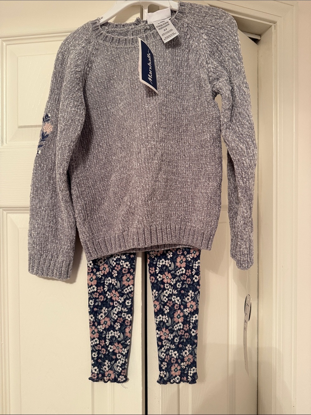 Nicole Miller Gray Sweater with Navy Floral Leggings